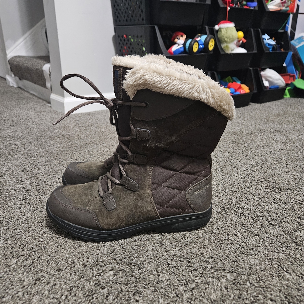 Columbia Brown Winter Lace-Up Faux Fur Trim Boots